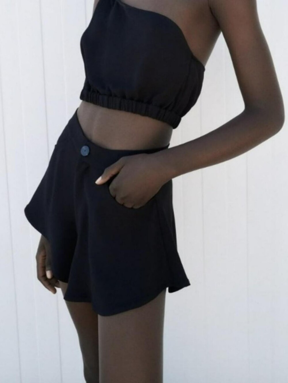 New Without Tags Zara Size Large High Rise Flowy Viscose Black Shorts